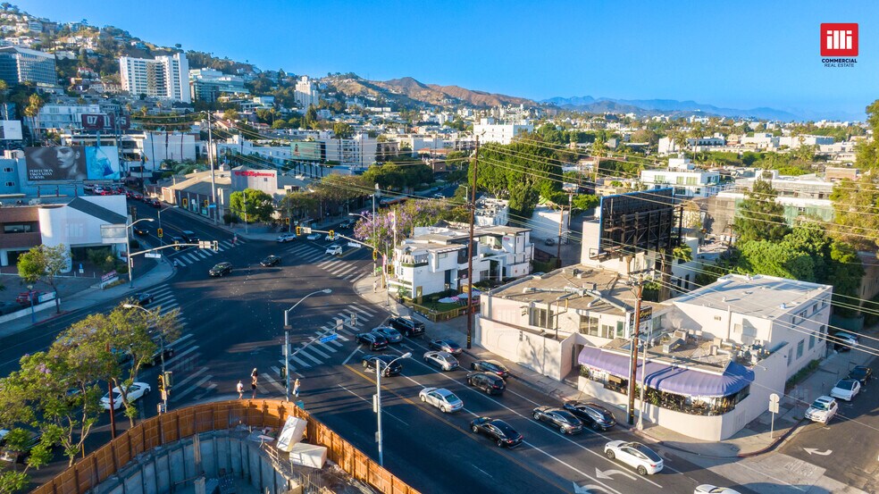 8490 Santa Monica Blvd, West Hollywood, CA à louer - Photo de l’immeuble – Image 2 sur 5