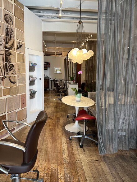 401 Kamakee St, Honolulu, HI à louer - Photo de l’immeuble – Image 1 sur 29