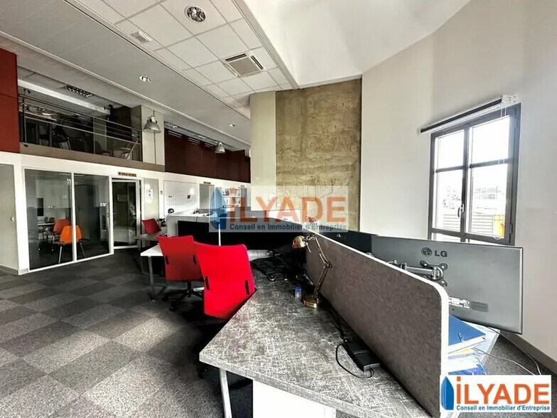 Bureau dans Marseille à louer - Photo de l’immeuble – Image 1 sur 11