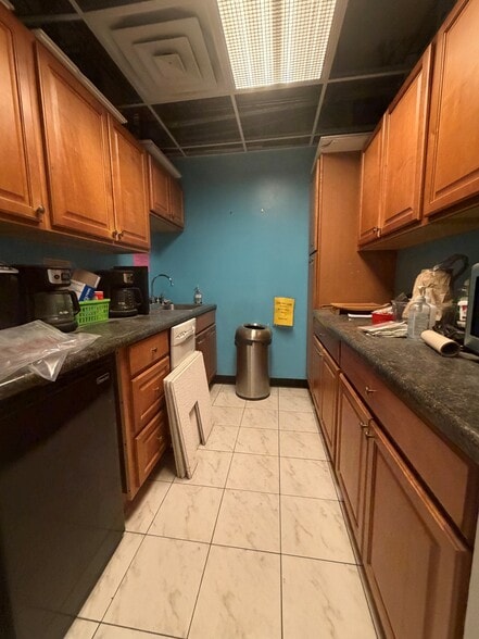 7234 W North Ave, Elmwood Park, IL à vendre - Photo intérieure – Image 3 sur 14