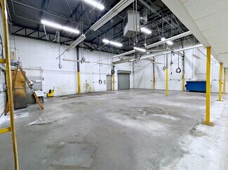 Plus de détails pour 34 Sullivan Rd, North Billerica, MA - Industriel/Logistique à vendre