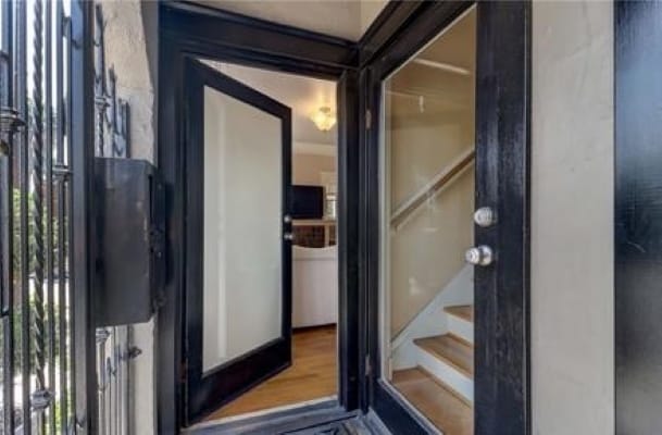 219 Redondo Ave, Long Beach, CA à vendre - Photo de l’immeuble – Image 3 sur 33
