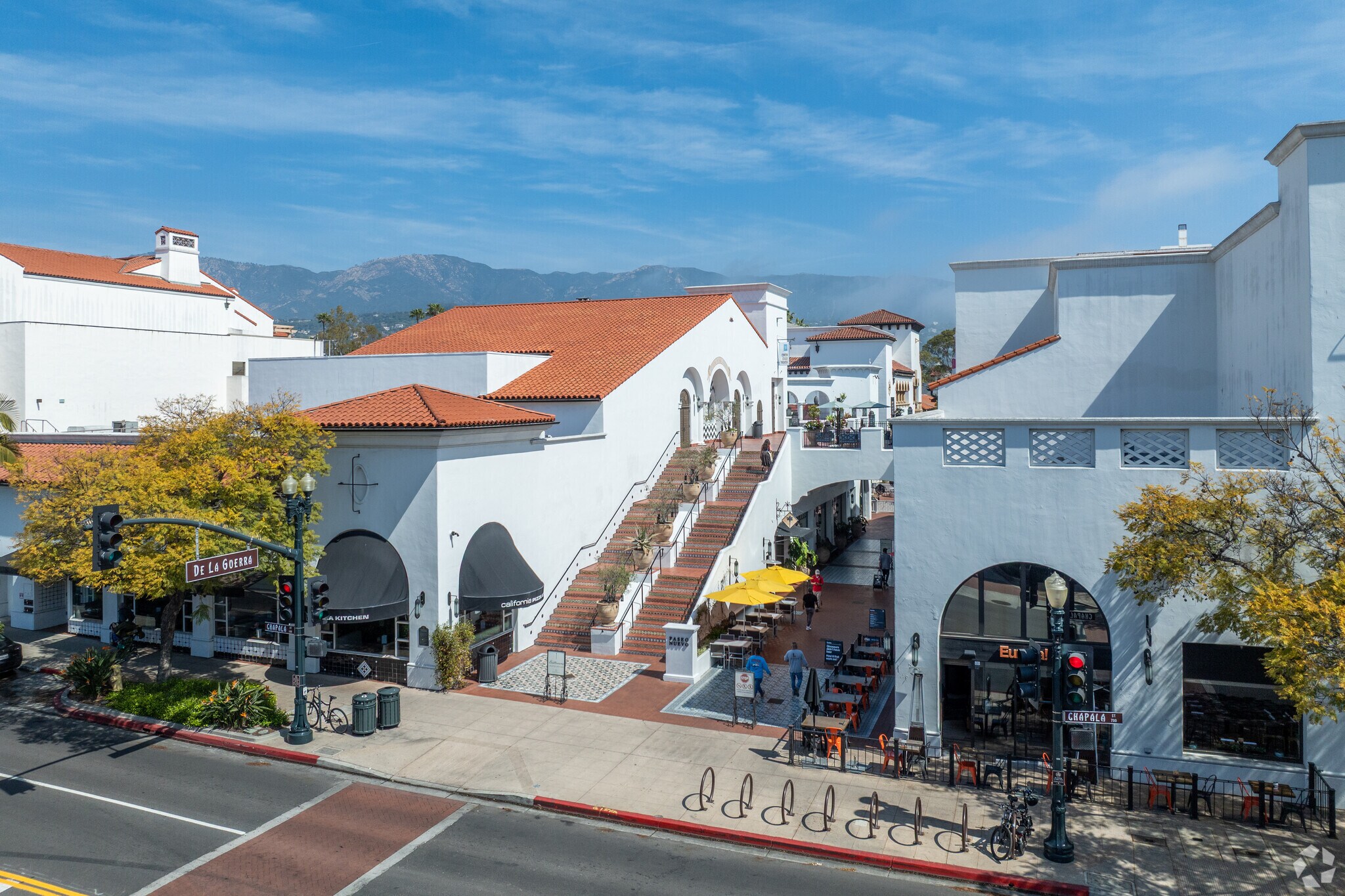 621 Paseo Nuevo, Santa Barbara, CA à louer Photo de l’immeuble– Image 1 sur 21