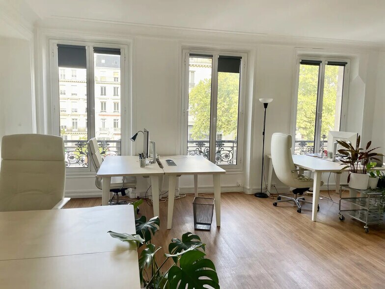 70 Boulevard De Sébastopol, Paris à louer - Photo de l’immeuble – Image 3 sur 10