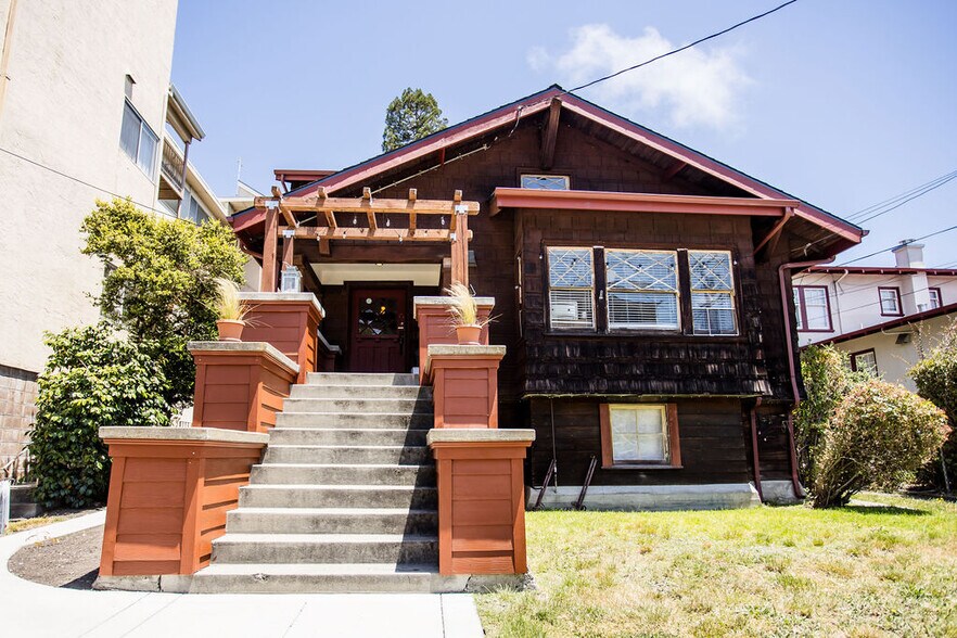 1643 Oxford St, Berkeley, CA à vendre - Photo de l’immeuble – Image 2 sur 33