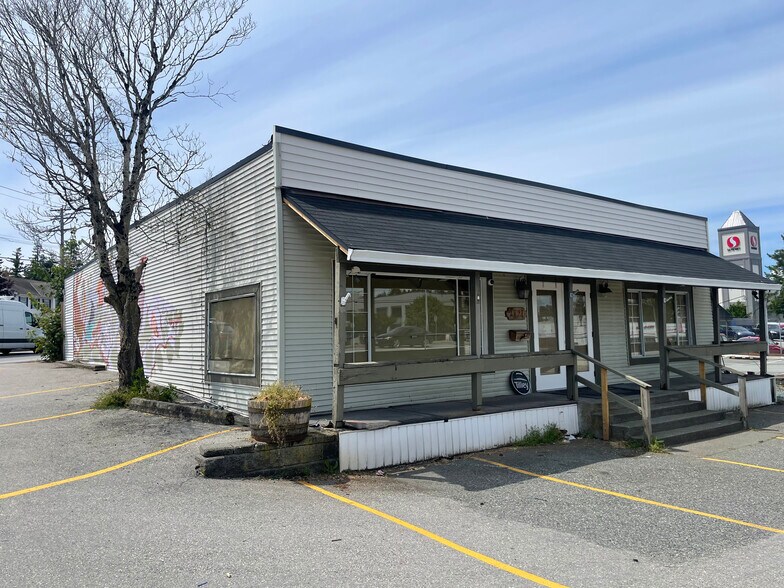 2421 King George Blvd, Surrey, BC à vendre - Photo de l’immeuble – Image 2 sur 17
