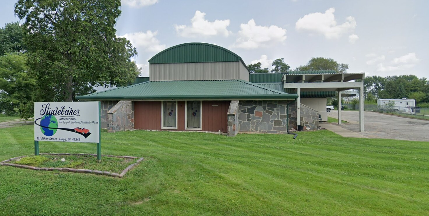 111 Aiken St, Hope, IN à louer Photo intérieure– Image 1 sur 5