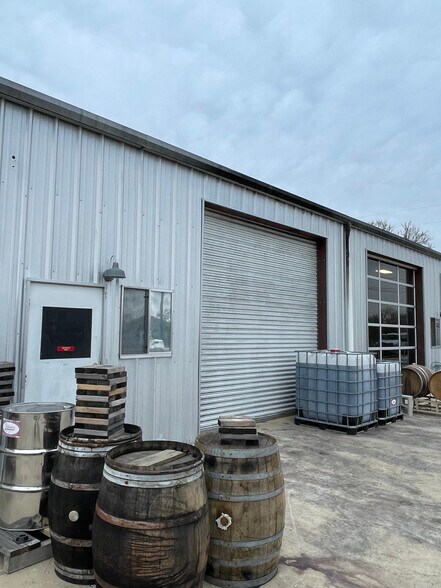 18281 FM 150 W, Driftwood, TX à louer - Photo de l’immeuble – Image 2 sur 11