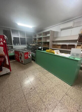 Plus de détails pour Local commercial à louer