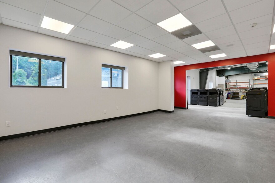 230 N Plank Rd, Newburgh, NY à louer - Photo de l’immeuble – Image 2 sur 10