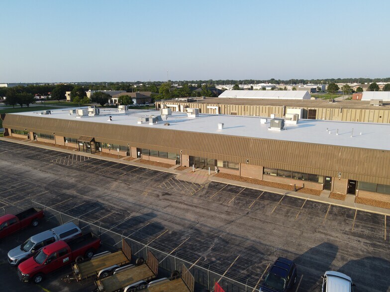 3430 Constitution Dr, Springfield, IL à louer - Photo de l’immeuble – Image 3 sur 15