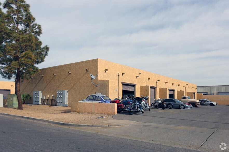 7505-7515 N 69th Ave, Glendale, AZ à louer - Photo principale – Image 1 sur 10