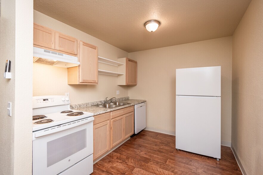 3429 Evergreen Cir, West Sacramento, CA à vendre - Photo intérieure – Image 3 sur 6