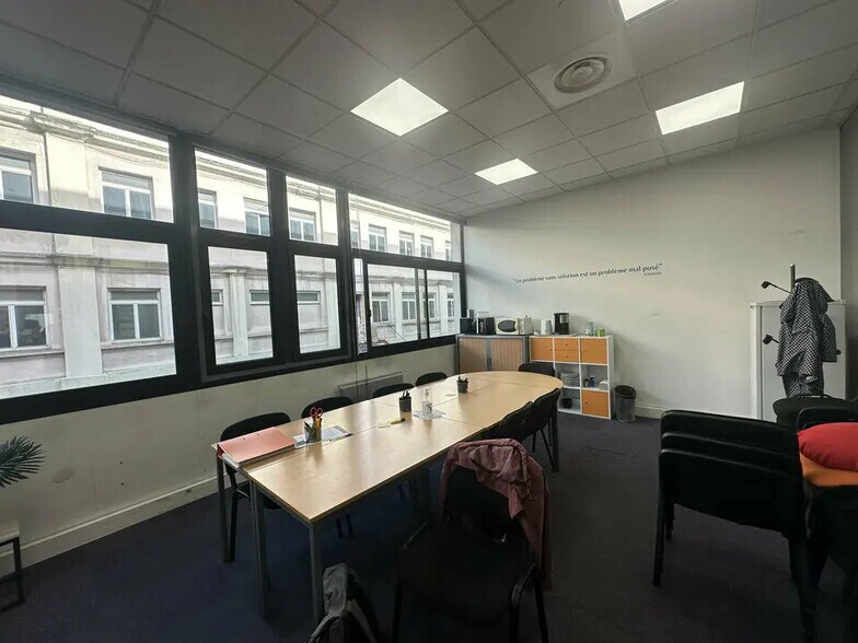 Bureau dans Strasbourg à louer - Photo de l’immeuble – Image 2 sur 6
