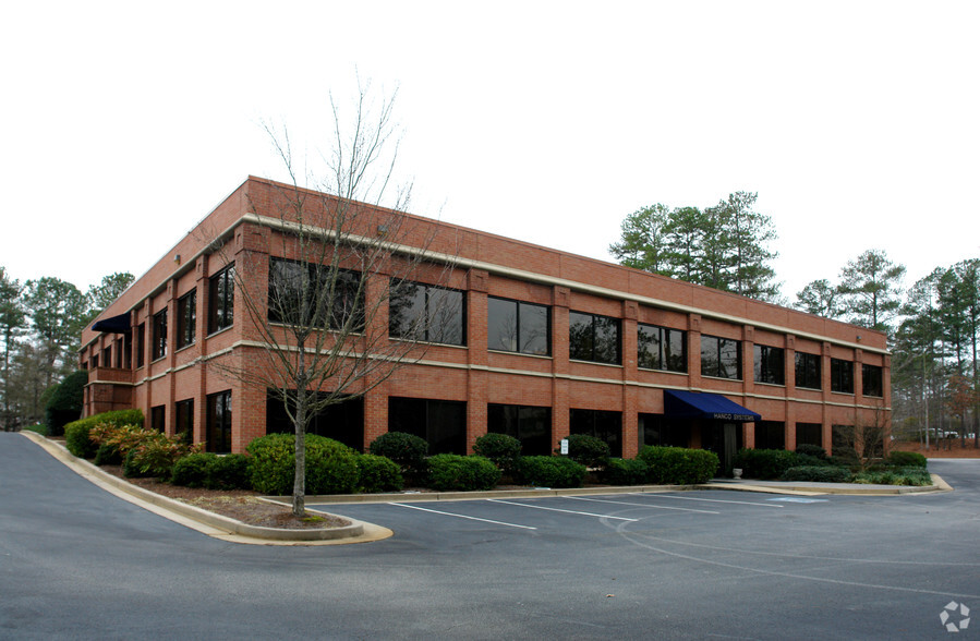 401 Westpark Ct, Peachtree City, GA à louer - Photo principale – Image 1 sur 22
