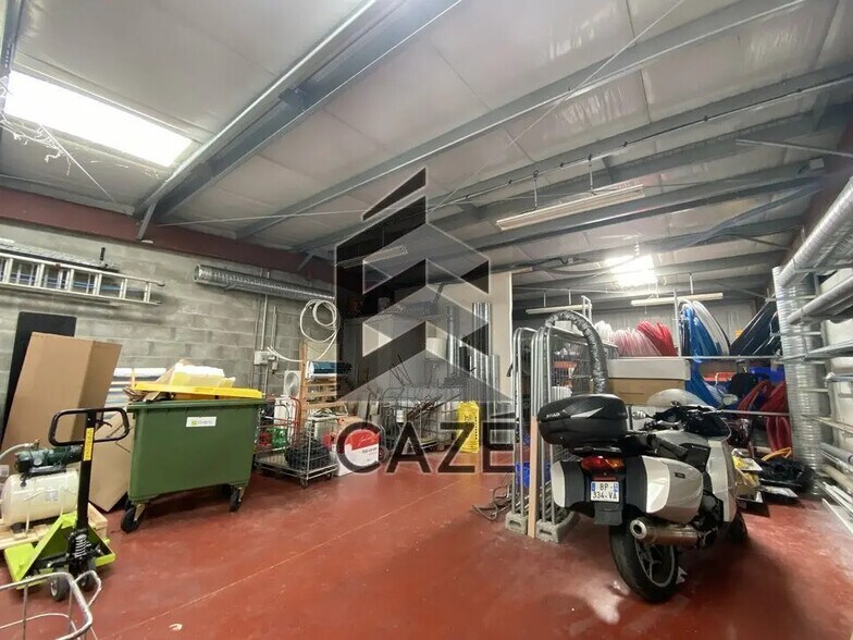 Industriel/Logistique dans Cenon à louer - Photo de l’immeuble – Image 3 sur 6