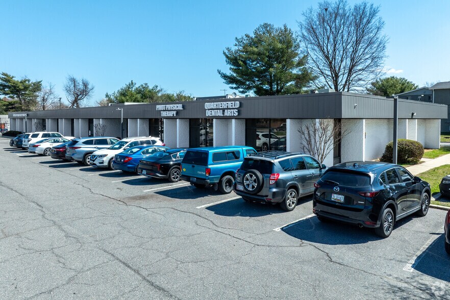 7711 Quarterfield Rd, Glen Burnie, MD à vendre - Photo principale – Image 1 sur 3