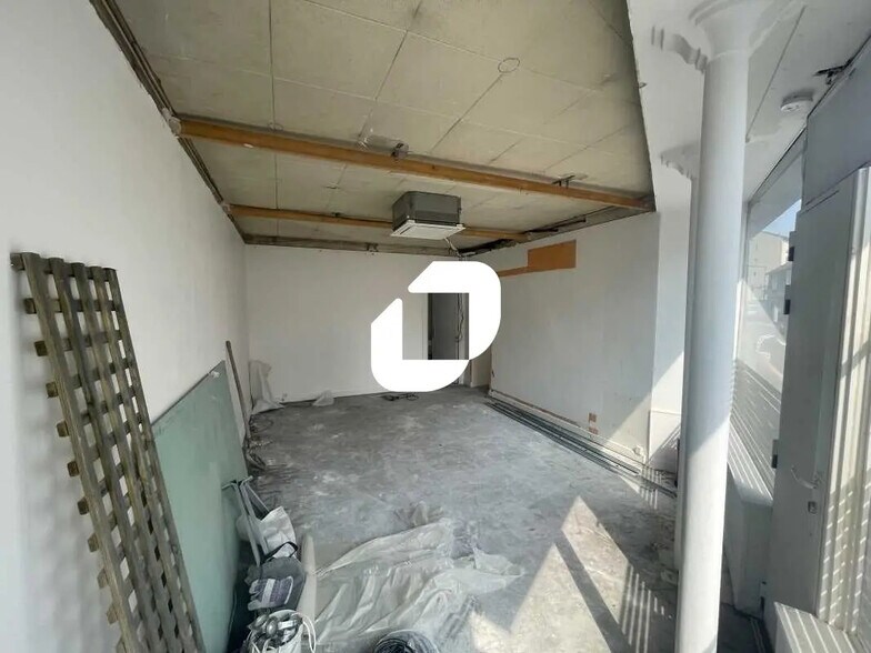 Bureau dans Ivry-sur-Seine à vendre - Photo de l’immeuble – Image 2 sur 7