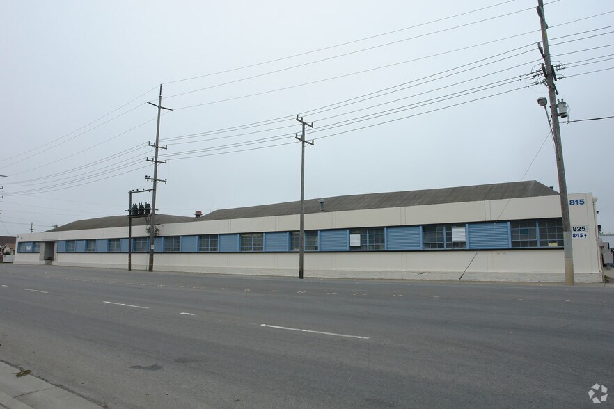 845 W Market St, Salinas, CA à louer - Photo de l’immeuble – Image 2 sur 3