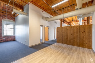 175 Cabot St, Lowell, MA à louer Numérisation 3D Matterport– Image 1 sur 6