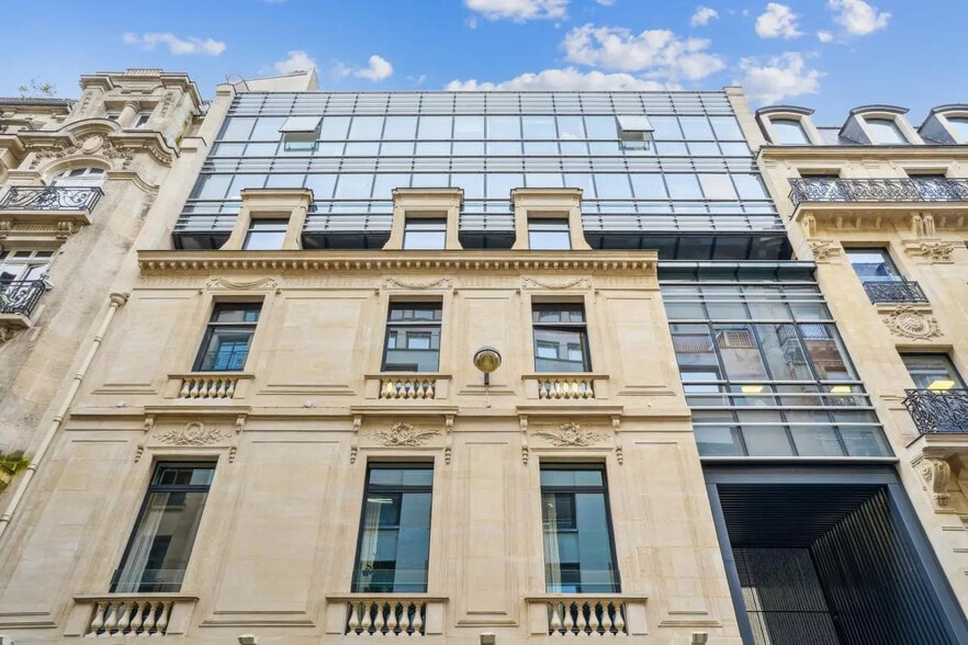 37-39 Rue De Surène, Paris à louer - Photo de l’immeuble – Image 1 sur 17