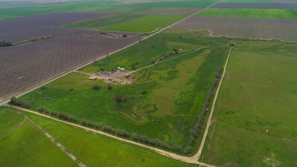 41605 Sutter Ave, Coalinga, CA à vendre - Aérien – Image 3 sur 19