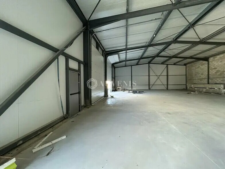 Industriel/Logistique dans Vendres à louer - Photo intérieure – Image 3 sur 5