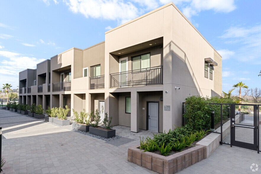6838-6874 Northbank Dr, Ventura, CA à louer - Photo de l’immeuble – Image 3 sur 45