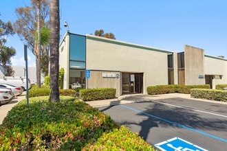 2681 Dow Ave, Tustin, CA à louer Photo intérieure– Image 2 sur 16