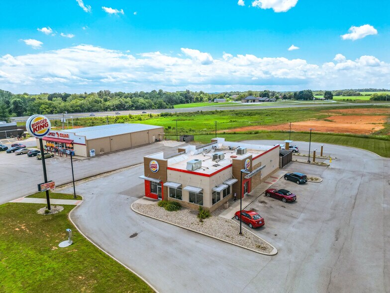 926 S Lincoln Blvd, Hodgenville, KY à vendre - Photo de l’immeuble – Image 2 sur 12