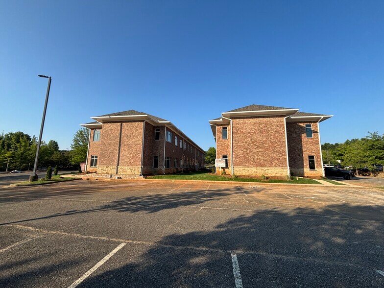 1164 Satellite Blvd NW, Suwanee, GA à louer - Photo de l’immeuble – Image 2 sur 6