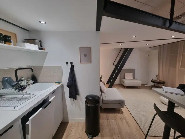Plus de détails pour Local commercial à vendre