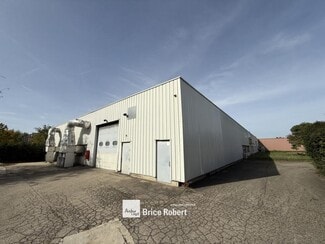 Plus de détails pour 7 Allée Général Benoist, Bron - Local d’activités à vendre