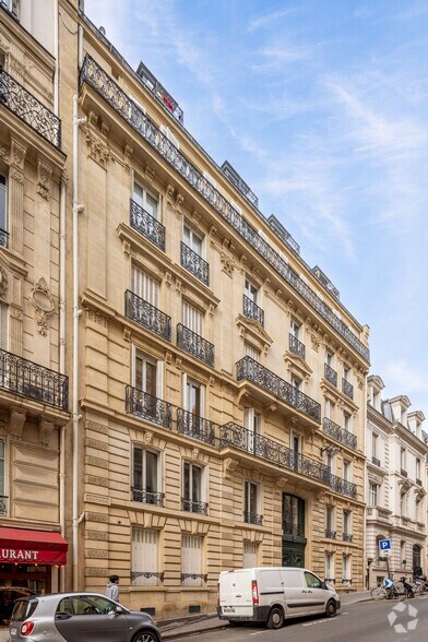 3 Rue Copernic, Paris à louer - Photo de l’immeuble – Image 2 sur 2