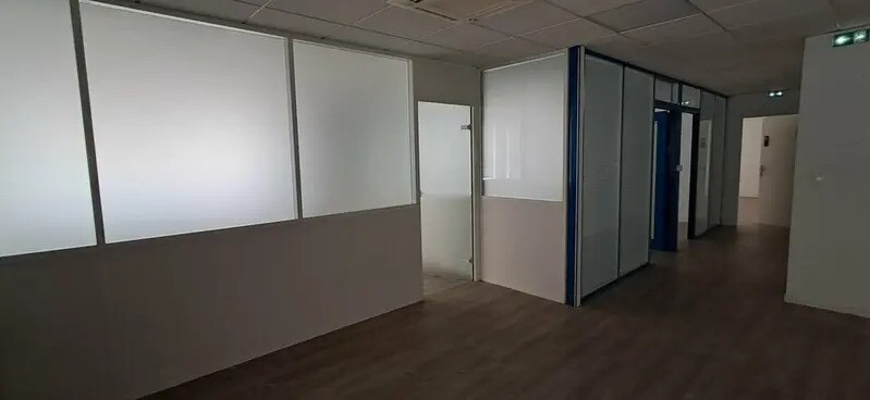 Bureau dans Lons à louer - Photo intérieure – Image 2 sur 8