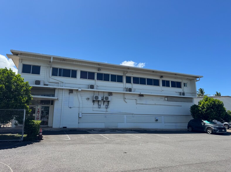 94-905-94-909 Waipahu St, Waipahu, HI à louer - Photo de l’immeuble – Image 1 sur 5