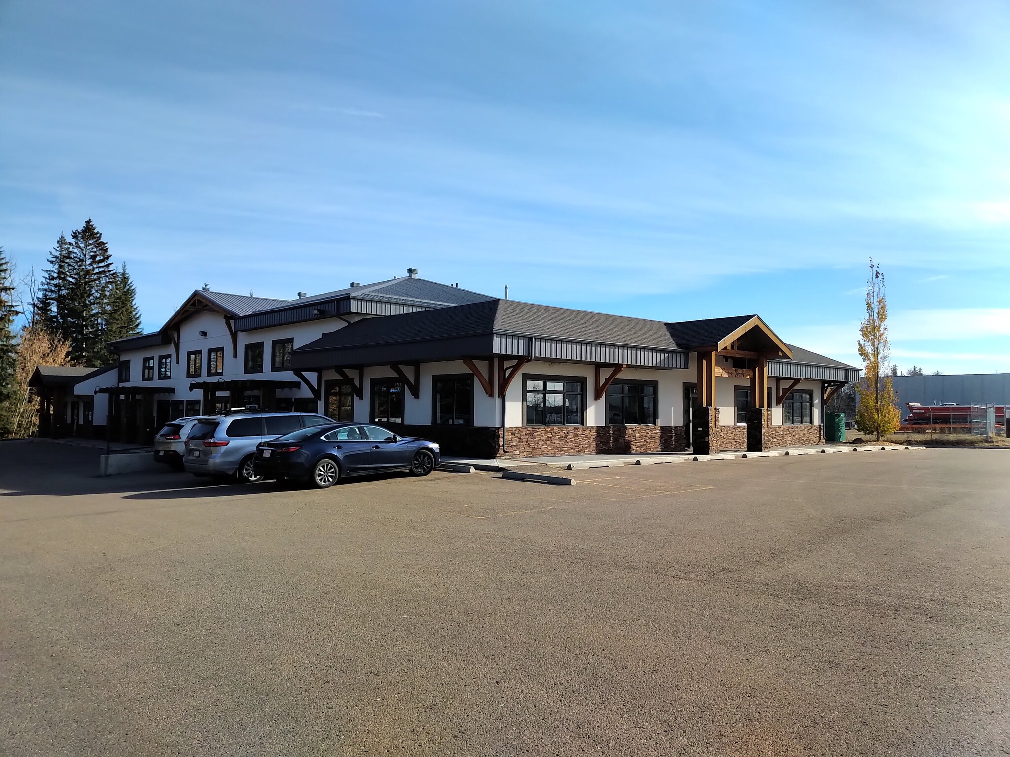 232 Spruce St, Red Deer County, AB à vendre Photo de l’immeuble– Image 1 sur 4