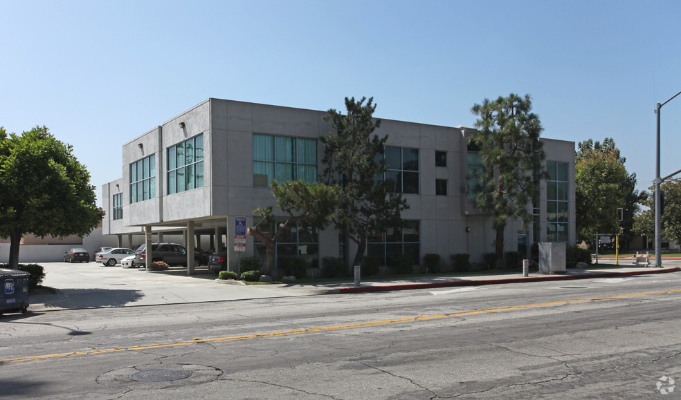 506 N Garfield Ave, Alhambra, CA à louer - Photo de l’immeuble – Image 2 sur 10