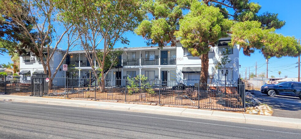 1101 E Clark Ave, Las Vegas, NV à vendre - Photo de l’immeuble – Image 3 sur 14