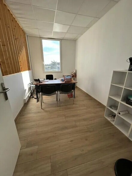 Bureau dans Moulins-lès-Metz à vendre - Photo de l’immeuble – Image 3 sur 12