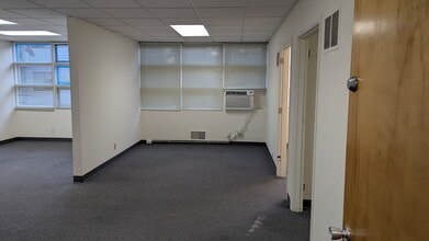 4000 Aurora Ave N, Seattle, WA à louer Photo intérieure– Image 2 sur 7