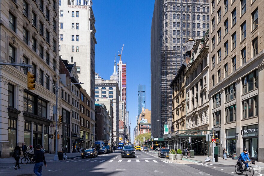 155 Fifth Ave, New York, NY à louer - Photo de l’immeuble – Image 2 sur 7