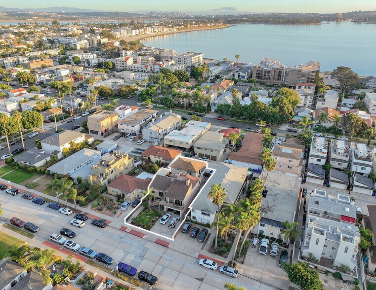 1141 Reed Ave, San Diego, CA à vendre - Photo de l’immeuble – Image 2 sur 19