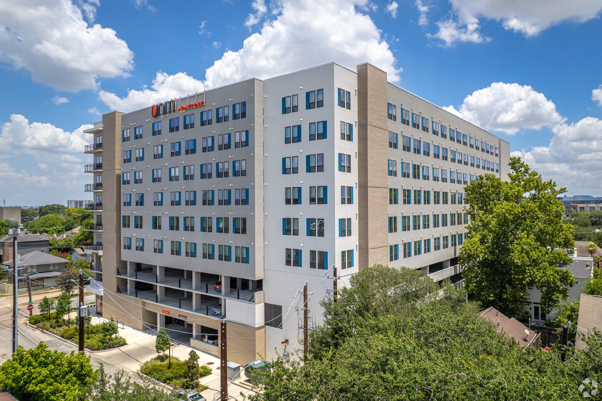 701 Richmond Ave, Houston, TX à louer Photo principale– Image 1 sur 11