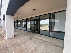 15965 Westheimer Rd, Houston, TX à louer Photo intérieure– Image 1 sur 8