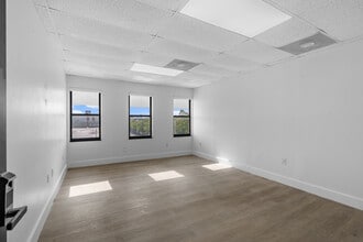 4200 NW 16th St, Lauderhill, FL à louer Photo intérieure– Image 1 sur 1