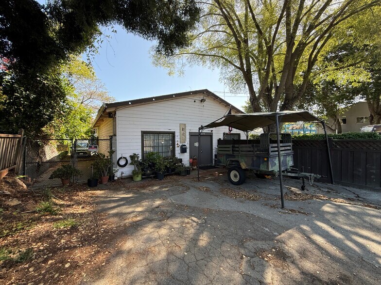 1879 Woodland Ave, Palo Alto, CA à vendre - Photo de l’immeuble – Image 2 sur 6