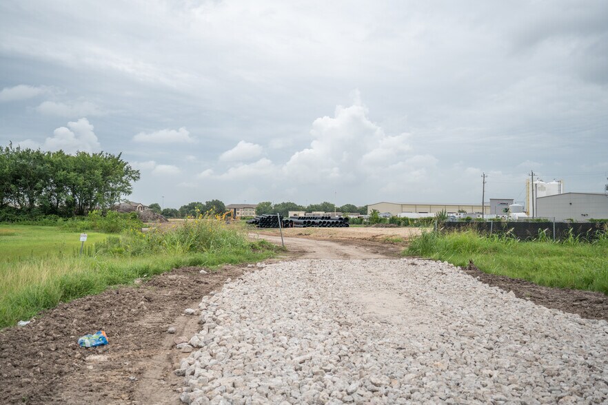 2207 Genoa Red Bluff Rd, Pasadena, TX à vendre - Photo de la construction – Image 2 sur 3