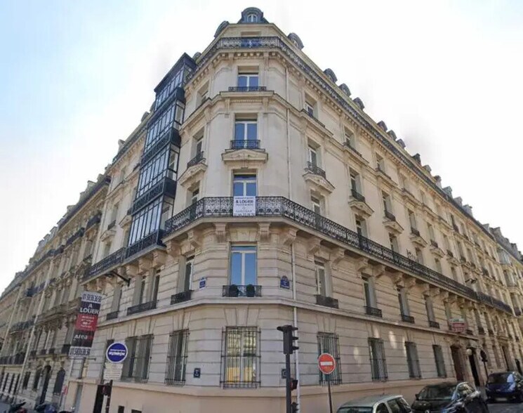 1-3 Rue De Stockholm, Paris à louer - Photo de l’immeuble – Image 1 sur 23