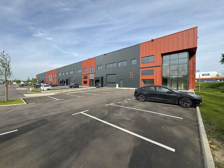 Industriel/Logistique dans SAINT-OUEN-L'AUMONE à louer - Photo de l’immeuble – Image 1 sur 20
